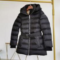 2色可選 大人の個性を。 ダウンジャケットフード取り外し不可  2026秋冬 バーバリー BURBERRY 防風性に優れ ベルトづき バーバリーコピー ブランド