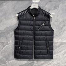 ベスト ダウンジャケット 2026秋冬 モンクレールスーパーコピー モンクレール MONCLER 高級感ある スタンド 風も通さない カジュアルに着こなせるデザイン