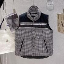 2026秋冬 ディオール DIOR 男女兼用 ダウンジャケット ベスト 人気商品登場 ディオールスーパーコピー 激安 リバーシブル仕様 英字