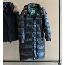 モンクレールコピーブランド 2026秋冬 モンクレール MONCLER 【人気ブログ掲載】 ダウンプレミアムダウンジャケット 撥水性がある 快適な着心地をキープ