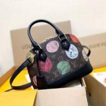 個性的なデザイン 2026秋冬 ルイ ヴィトン LOUIS VUITTON ルイ ヴィトンブランドコピー ハンドバッグ 2色可選 利便性に優れ ショルダーベルト付.49.