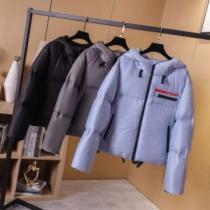 2026秋冬 ファスナポケットが斜めになっているデザイン プラダブランドスーパーコピー プラダ PRADA 上質 3色可選 ダウンジャケット フード取り外し不可