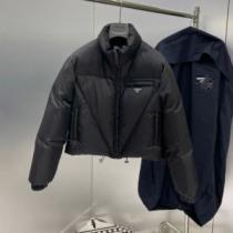 ポケットづき プラダコピーブランド 存在感のある 2026秋冬 プラダ PRADA ダウンジャケット スリムなシルエットデザイン 肌触り柔らか