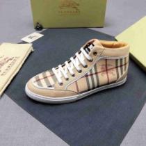 2026秋冬 バーバリー BURBERRY 柔軟 リゾートスタイル 履き心地抜群 バーバリーブランド 2色可選 コピー ハイトップシューズ 上品上質 ファッション 人気 ギンガム ハイカット 軽い履き心地