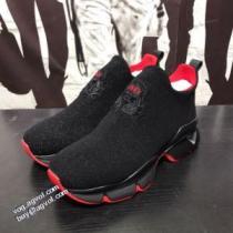 クッション加工 ランニングシューズ 2025秋冬 一番人気の新作はこれ クリスチャンルブタン Christian Louboutin 汚れも目立ちにくい 高級感漂わせる クリスチャンルブタンスーパーコピー 代引 