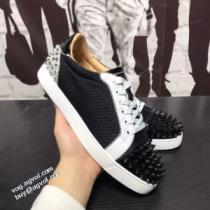 ローヒール クリスチャンルブタン Christian Louboutin 飽きの来ない クリスチャンルブタンブランドスーパーコピー 2026秋冬 カジュアルシューズ 芸能人に愛用者続出 ポップ すべり防止