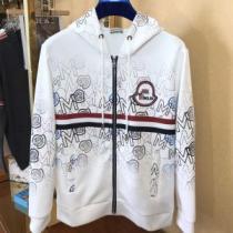 パーカー モンクレールスーパーコピー 人気販売中 2026秋冬 モンクレール MONCLER おしゃれな装い 首胸ロゴ 