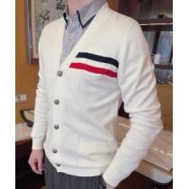 エレガントな装い 2026秋冬 モンクレールブランドスーパーコピー モンクレール MONCLER 綺麗に決まるフォルム！ ニットウェア ボタンダウン 