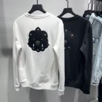 クロムハーツコピー 2026秋冬 プルオーバーパーカー クロムハーツ CHROME HEARTS 抜群の雰囲気が作れる! ロゴパーカー 程よい厚み