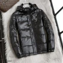 2026秋冬 クロムハーツスーパーコピー メンズ ダウンジャケット クロムハーツ CHROME HEARTS 日本未入荷モデル 肌寒い季節に欠かせない 汚れしにくい