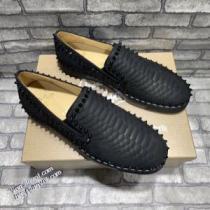 クリスチャンルブタンブランド 偽物 通販 チロリアンテープ 2025秋冬 滑りにくい クリスチャンルブタン Christian Louboutin 機能性も備えたアイテム カジュアルシューズ 汚れも目立ちにくい
