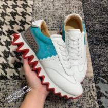 ロードジョグ すべり防止 クリスチャンルブタン Christian Louboutin  カジュアルシューズ 機能性も備えたアイテム クリスチャンルブタンブランドコピー 2026秋冬 クッション加工 オリジナル