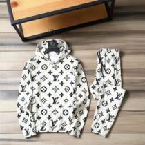 人気ブランド 2026秋冬 ルイ ヴィトン LOUIS VUITTON ルイ ヴィトンコピーブランド セットアップ上下 フードづき 優しい色合い
