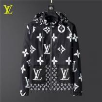 ジャケット 2色可選 おしゃれな装い 2026秋冬 ルイ ヴィトン LOUIS VUITTON フード付きコート プリント柄 サイズ豊富 ルイ ヴィトンブランドコピー
