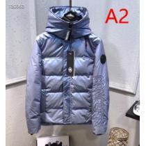 2026秋冬 カナダグース Canada Goose 最安値に挑戦 カナダグースブランド コピー 3色可選 メンズ ダウンジャケット 冬物大人気SALE フードづき 軽くて暖かい 目が覚めるような鮮やかな色 フィルパワーの高い