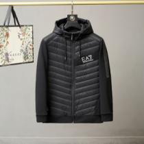 2026秋冬 アルマーニ ARMANI 2色可選 アルマーニブランド コピー 実用性に溢れるアイテム 防風性にも優れた ダウンジャケット メンズ 肌触り柔らかく ポケットづき メンズ 軽くて暖かい