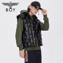 人気新品★超特価★ ボーイロンドンコピー 2026秋冬 撥水性がある 軽量ダウンジャケット ベスト 身体を保温できる ポケットづき ふわふわな感触 ボーイロンドン BOY LONDON 大絶賛の履き心地! ボトムスを選ばずに着用できるアイテ