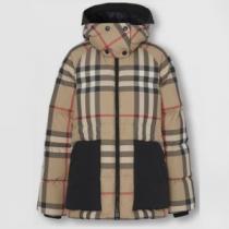 バーバリーコピー 豊富なサイズ 2026秋冬 バーバリー BURBERRY チェック柄 満足できるコート ライトダウンジャケット 防風性に優れ  首周りもあったかい ポケットづき フード部分は取り外し可能