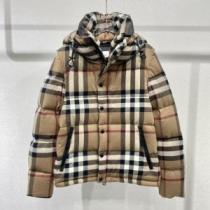 2026秋冬 バーバリー BURBERRY ダウンジャケット ベスト フード部分は取り外し可能 ポケットづき 使い勝手が良く ボディラインにぴったり 上品に着こなせ バーバリーブランド 偽物 通販