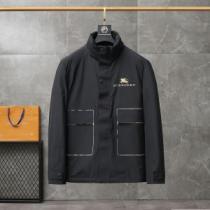 ステンカラー バーバリーコピー 2026秋冬 アウトドアに着用 バーバリー BURBERRY しっとりなめらかな極上の肌触り メンズ ダウンジャケット 落ち着いた質感 ポケットづき 2色可選