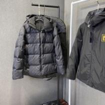 2026秋冬 フェンディスーパーコピー 激安 防風性にも優れた フェンディ FENDI 耐久性のある メンズ ダウンジャケット 2色可選 ポケットづき 着心地がクセになる フード部分は取り外し可能 ふわふわな感触 