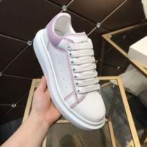 2026秋冬 飽きの来ない ファッション 人気 ドライビングシューズ アレキサンダー マックイーン alexander mcqueen ブランドコピー 人気販売中 2色可選 フラットシューズ 男女兼用