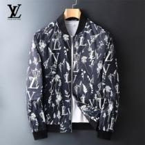 コート 適度な厚み ルイ ヴィトン偽物ブランド 2026秋冬 ルイ ヴィトン LOUIS VUITTON 海外限定ライン 楽に着用出来る  ポケット付 人目を惹くデザイン プリント柄
