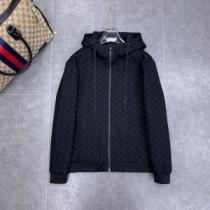 機能性?耐久性抜群 2026秋冬 フード付きコート ルイ ヴィトン LOUIS VUITTON コート 綿入れ  ポケット付 ルイ ヴィトンブランド コピー シンプルなデザイン 