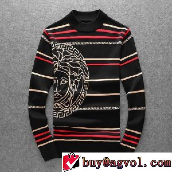 ボーダー柄 風合いの出る 2026秋冬 ヴェルサーチブランドスーパーコピー ヴェルサーチVERSACE セーター 高級感ある