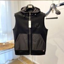 ベスト 首胸ロゴ サイズ豊富 2026秋冬 楽に着用出来る モンクレール MONCLER モンクレールブランドスーパーコピー