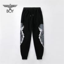 ボーイロンドンコピー ブランド 2026秋冬 ボーイロンドン BOY LONDON セレブ愛用の超人気商品 チノパン 注目のアイテム