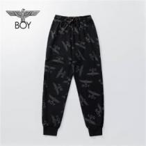 活用できるアイテム チノパン 動きやすさの叶えた 2026秋冬 ボーイロンドン BOY LONDON ボーイロンドン偽物ブランド