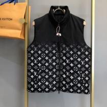 定番のアイテム ルイ ヴィトンコピー 着心地 の良い ルイ ヴィトン LOUIS VUITTON 上品な色合い ダウンジャケット ベスト 2026秋冬 着心地がクセになる ふわふわな感触