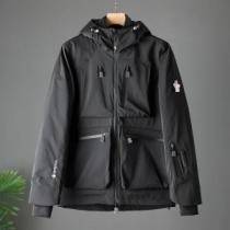 モンクレール MONCLER 防寒具としての機能もバッチリ モンクレールコピー メンズ ダウンジャケット 2025秋冬 3色可選 秋冬を彩る一着