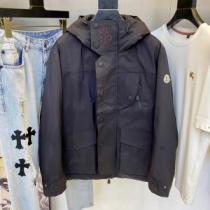 モンクレール MONCLER 2026秋冬 ふわふわな感触 モンクレールブランド コピー 軽量ダウンジャケット 日常のアウター使える