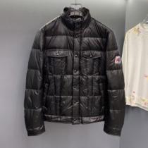 モンクレールコピー ダウンジャケット メンズ ブランド モンクレール MONCLER 2026秋冬 ファション性の高い ダンジャケット一枚で過ごせる