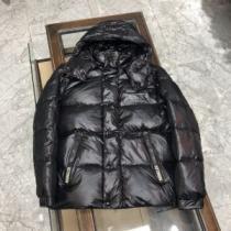 モンクレール MONCLER 高レベルの保温性  2025秋冬 ライトダウンジャケット モンクレールコピーブランド 快適な着心地をキープ