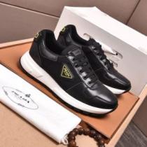 5色可選 ランニングシューズ ナチュラルな素材感  軽量で疲れにくい 2026秋冬 プラダ PRADA 人気商品登場 プラダブランドコピー 大人の雰囲気抜群