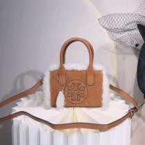 トリー バーチコピー 2026秋冬 トリー バーチ Tory Burch 存在感のある ビジネスケース オリジナリティに富んだバッグ.493.