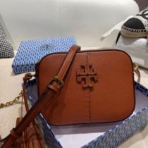 トリー バーチスーパーコピー 2026秋冬 バランスのいい大きさ トリー バーチ Tory Burch お買い得品 斜め掛けバッグ 6色可選.493.