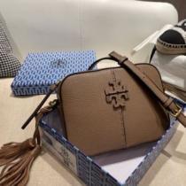 トリー バーチスーパーコピー 2026秋冬 バランスのいい大きさ トリー バーチ Tory Burch お買い得品 斜め掛けバッグ 6色可選.493.
