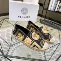 2026秋冬 ヴェルサーチVERSACE ヴェルサーチコピー スリップオン 歩きやすい　疲れない　痛くない 柔軟 着用 着心地抜群