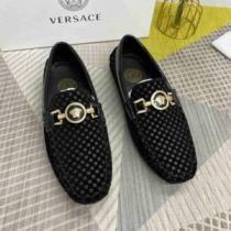 3色可選 ヴェルサーチコピー モカシンシューズ 2026秋冬 ヴェルサーチVERSACE 着脱の簡単なスリップオンタイプ ファッション 人気 お洒落に魅せる