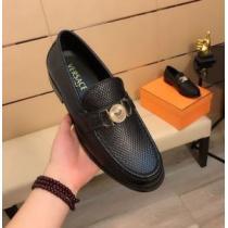 ローファー セール中 ビジネスシューズ 軽い履き心地 極上シューズ 2026秋冬 ヴェルサーチVERSACE ヴェルサーチコピー ブランド