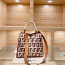 2026秋冬 フェンディ FENDI 手持ち&ショルダー掛け フェンディブランド コピー 3色可選 人気ブランド レザーショルダーバッグ 高級感を備えている.150.