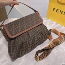 サイクリング 通勤 通学 バッグ 2色可選 高級感漂わせる フェンディ FENDI 気軽に持てる 2026秋冬 手持ち&ショルダー掛け フェンディコピー ブランド .150.