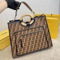 フェンディ FENDI 3色可選 活躍のバッグ フェンディブランド 偽物 通販 ハンドバッグ 女性用の鞄 メインルーム 優美なお出かけスタイル 2026秋冬.150.