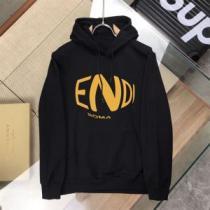 2色可選 パーカー ポケットづき フェンディスーパーコピー 人気販売中 2025秋冬 フェンディ FENDI オシャレロゴパーカー スタイリッシュ