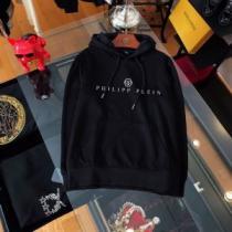 売れ筋のいい 2色可選 フィリッププレインスーパーコピー パーカー フィリッププレイン PHILIPP PLEIN 2026秋冬 ロゴパーカー 定番無地パーカー