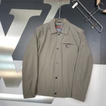 ブルゾン 2色可選 プラダコピーブランド シンプルなデザイン 防寒機能ある プラダ PRADA 2026秋冬 今一番HOTな新品 スナップ止め仕様